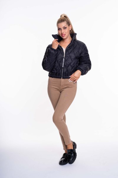 Salanis jacky fekete